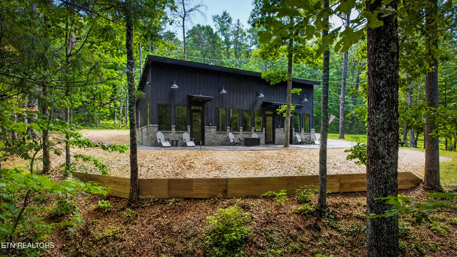 Property Photo:  6640 Flats Rd  TN 37878 