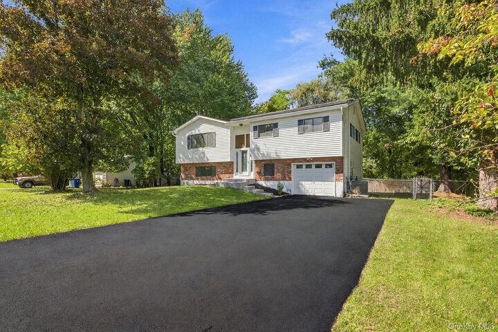 Property Photo:  12 Westminister Drive  NY 10940 