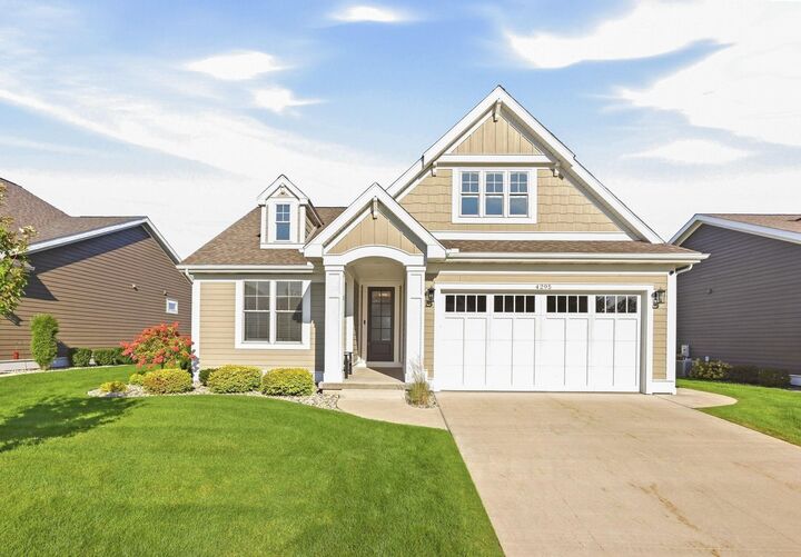 Property Photo:  4295 Village Green  MI 48623 