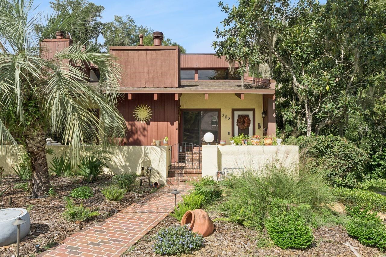 Property Photo:  308 N Garfield Avenue  FL 32724 
