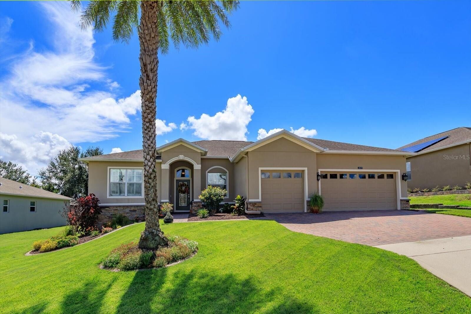 Property Photo: 2819 Mayport Street FL 34711