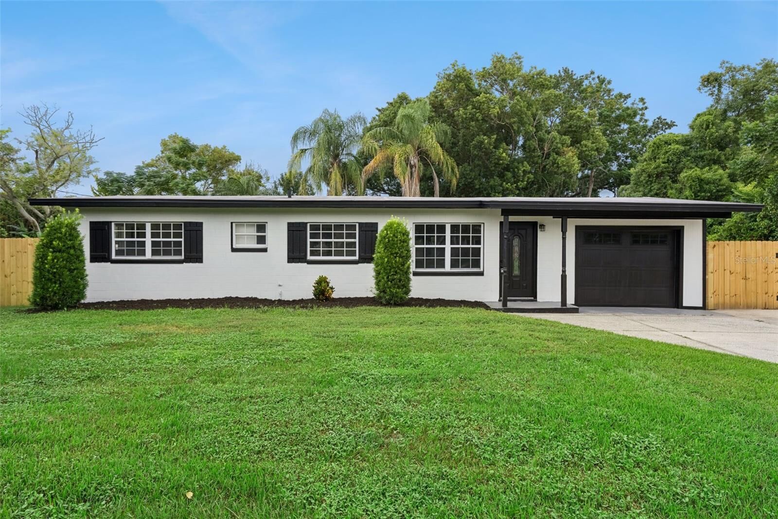 Property Photo:  390 Frances Avenue  FL 32707 