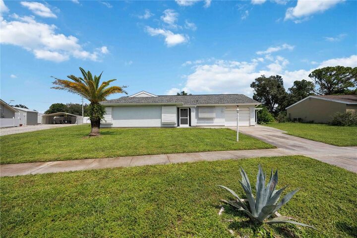 Property Photo:  5858 Kenwood Drive  FL 34287 