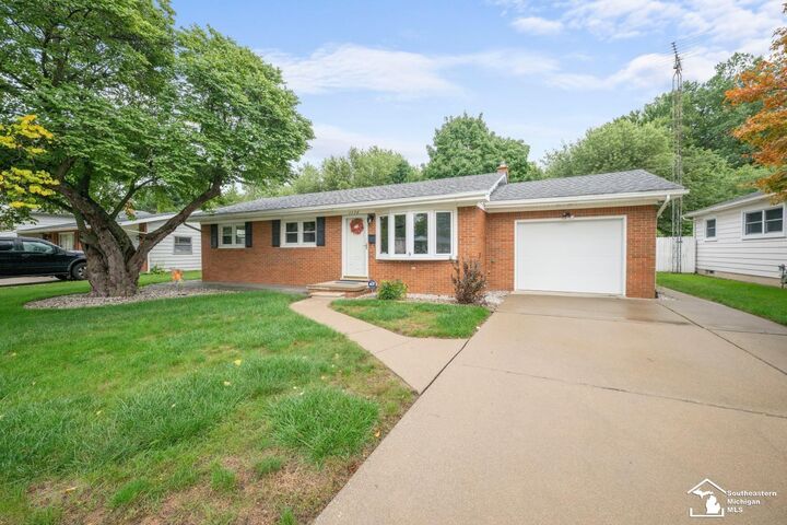 Property Photo:  1136 Lavender Street  MI 48162 