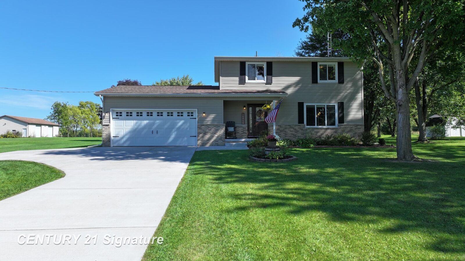 Property Photo:  10098 N Lewis Road  MI 48420 