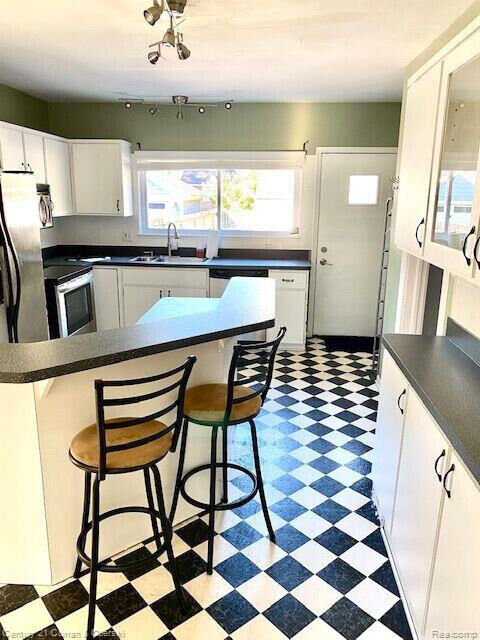 Property Photo: 702 S Altadena Avenue MI 48067