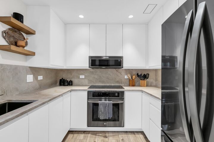 Property Photo:  2060 N Rand Road 101  IL 60074 