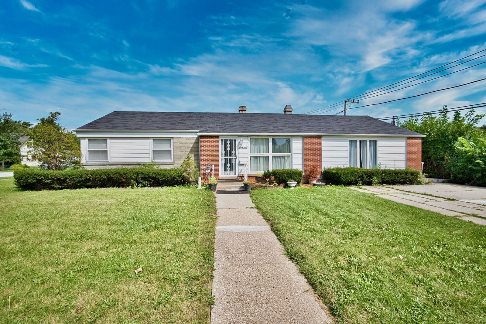 Property Photo:  6948 Beckwith Road  IL 60053 