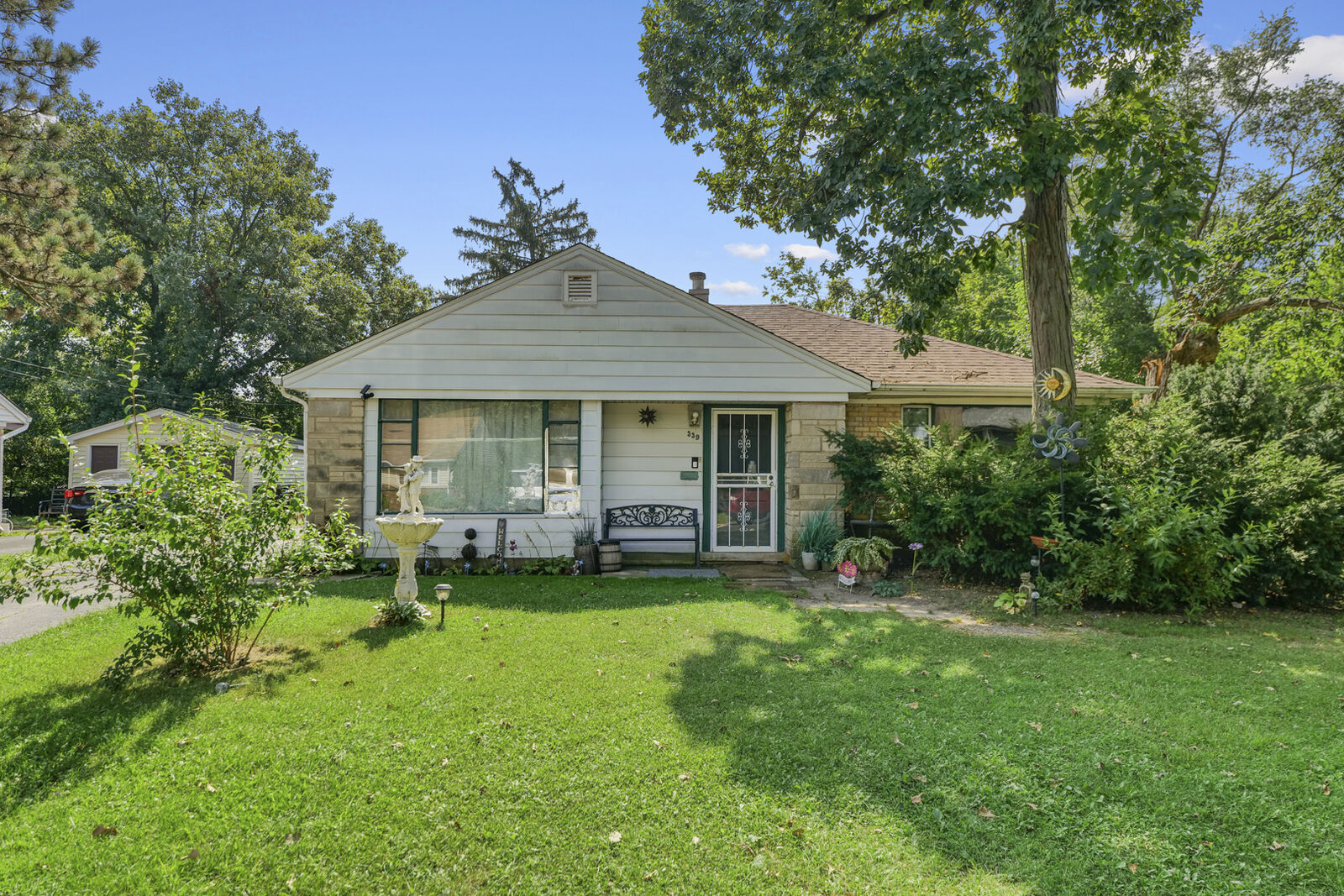 Property Photo: 339 Oswego Street IL 60466