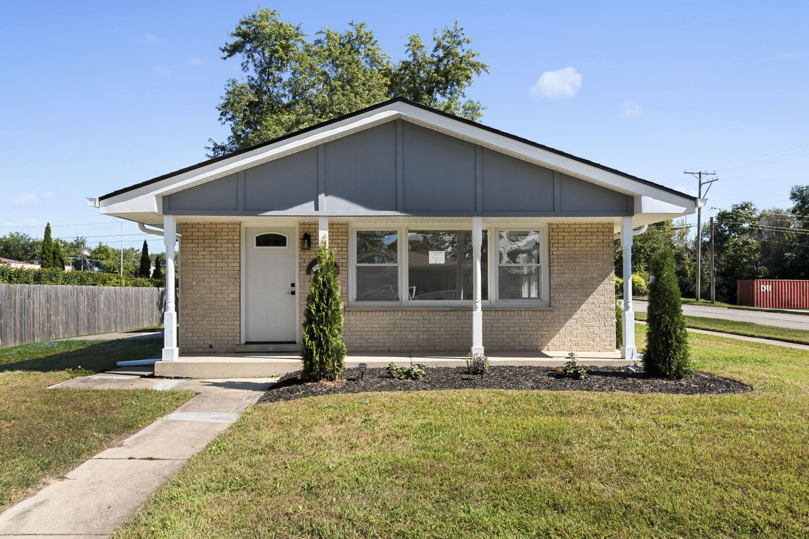 Property Photo:  14057 S Hoxie Avenue  IL 60633 