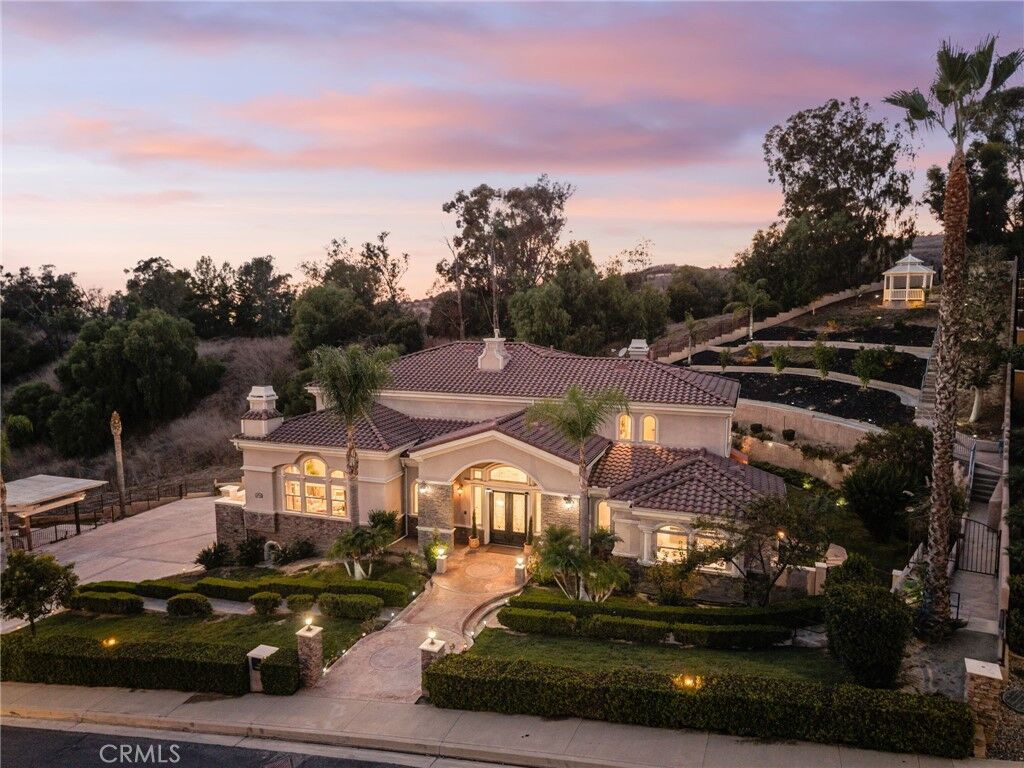 Property Photo: 15841 Aurora Crest CA 90605