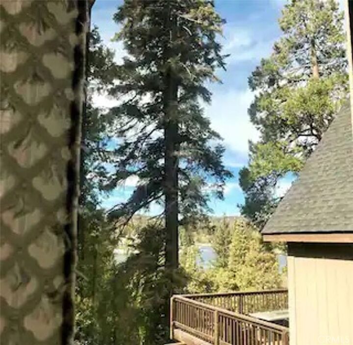 Property Photo:  27957 Lakes Edge  CA 92352 