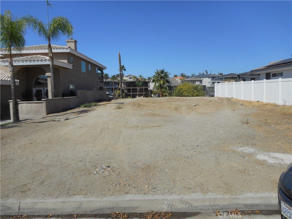 Property Photo: 7 Swan Point CA 92587