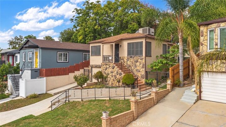 Property Photo:  1877 Lansdowne  CA 90032 