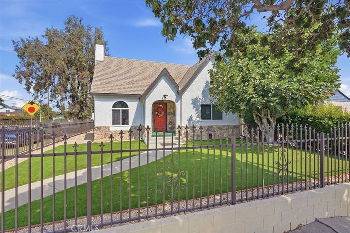 Property Photo: 655 W 112th St CA 90044