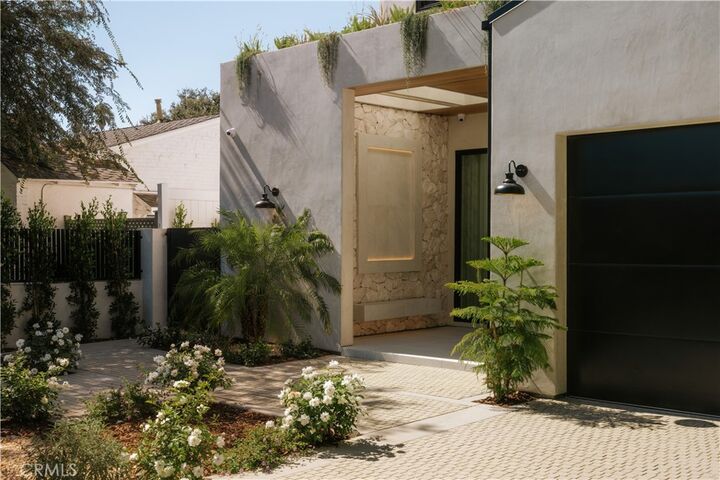 Property Photo: 14755 Hesby Street CA 91403