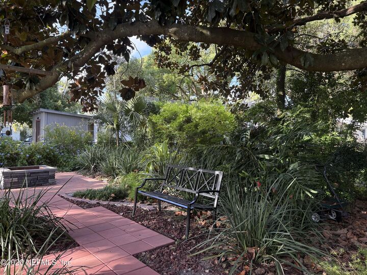 Property Photo: 2344 Bayview Road FL 32210