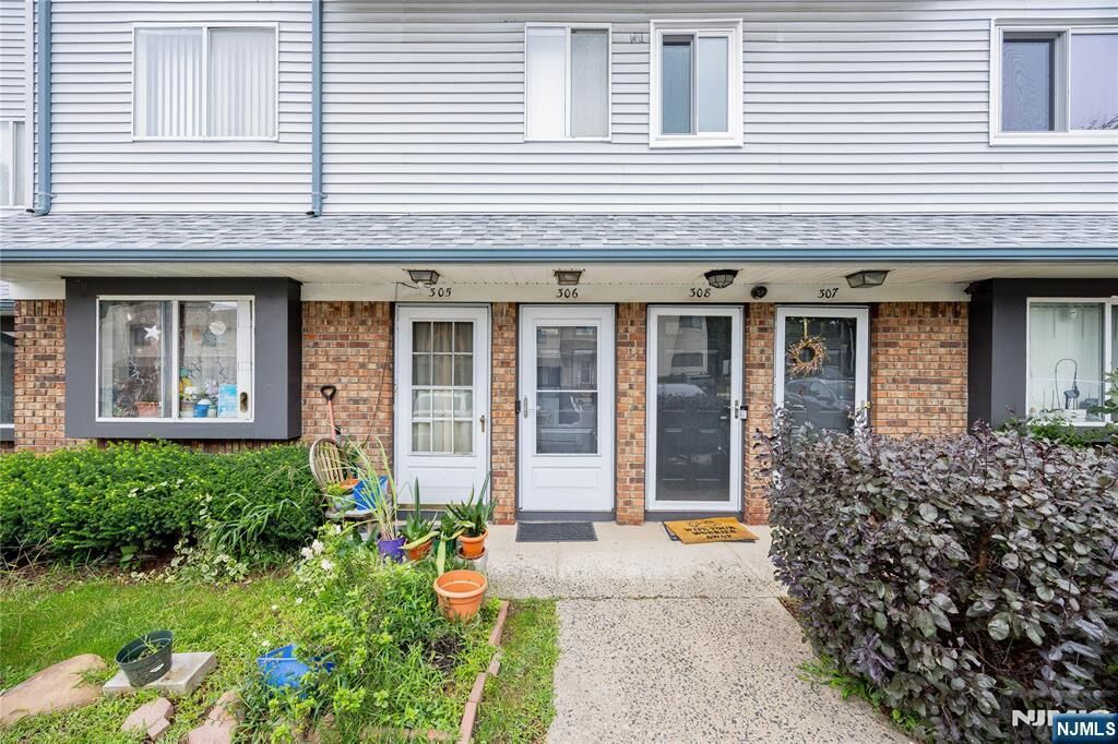 Property Photo: 306 Arsdale Terrace 506 NJ 07083