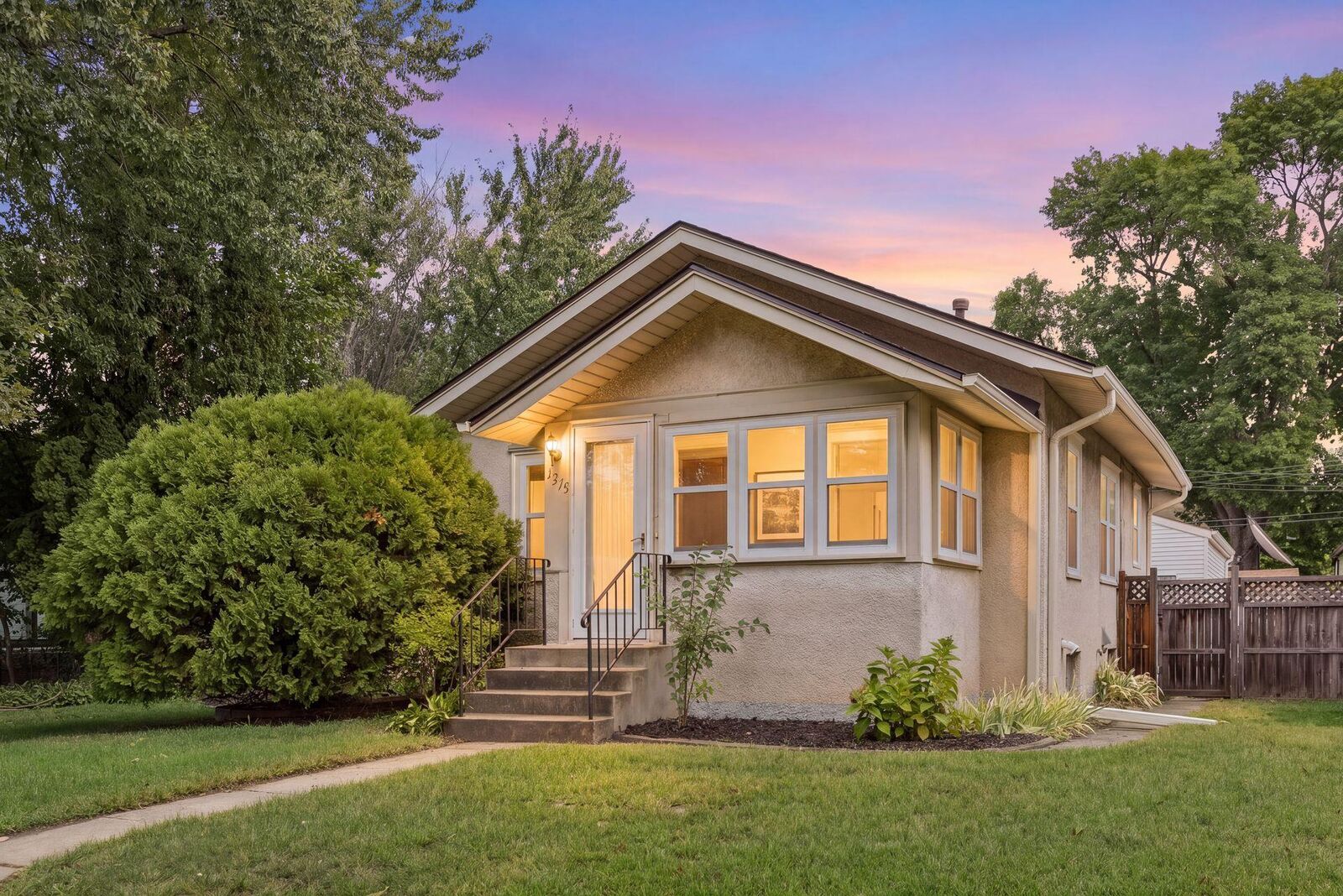 Property Photo:  5519 38th Avenue S  MN 55417 