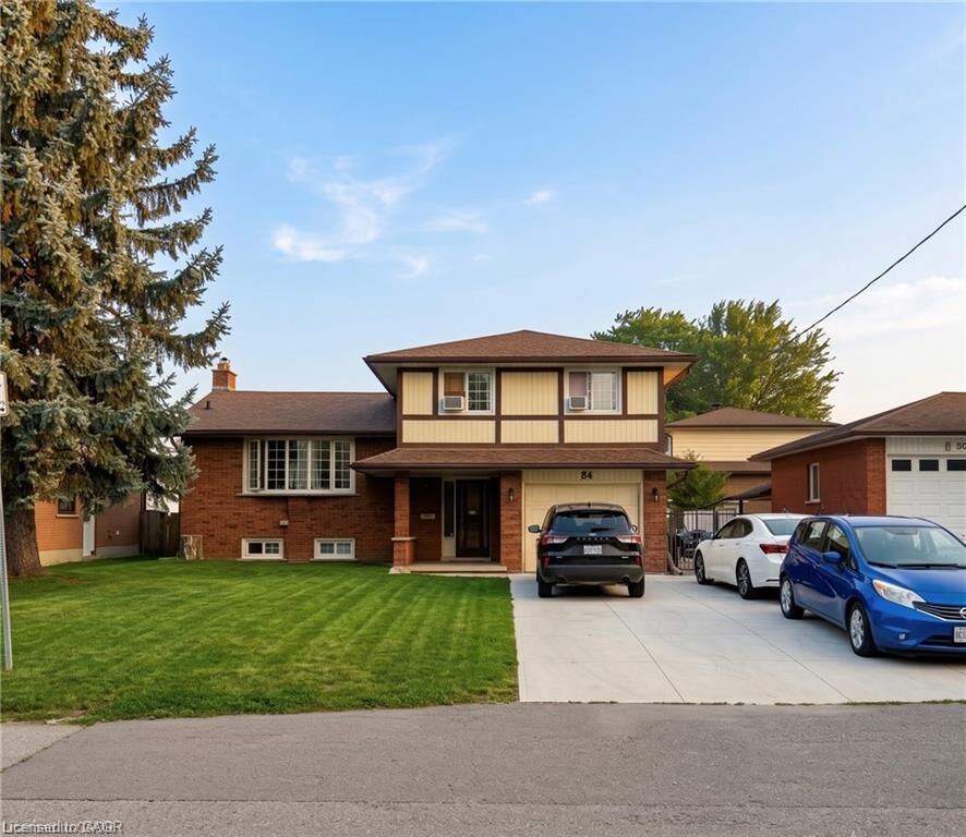 Property Photo:  84 Amherst Drive  ON N2P 1C9 