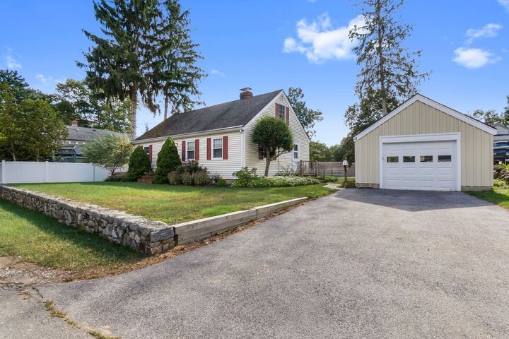 Property Photo:  8 Savoy Rd.  MA 01982 