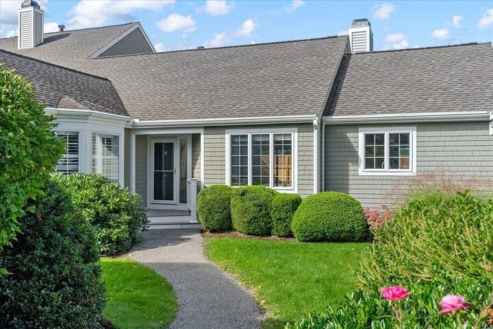 Property Photo:  10 Floret Cir 10  MA 02043 