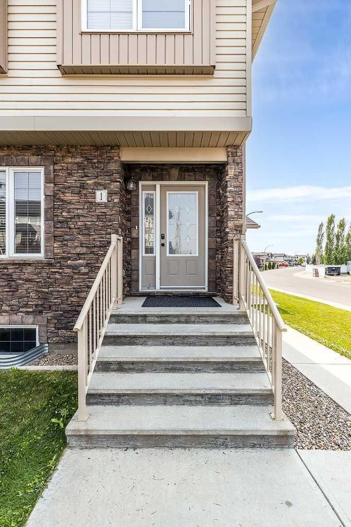 Property Photo:  4952 Southlands Drive SE 1  AB T1B 0E9 