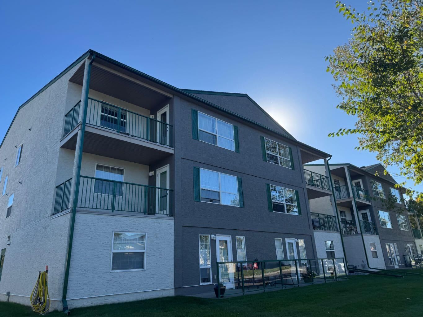 Property Photo:  105 7 Avenue SE 204  AB T1V 1T8 