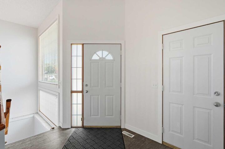 Photo de la propriété: 184 Arbour Lake Way NW AB T3G 3Z7