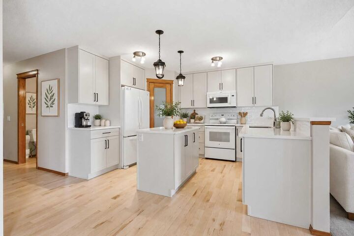 Property Photo:  276 Kincora Heights NW  AB T3R 1N6 