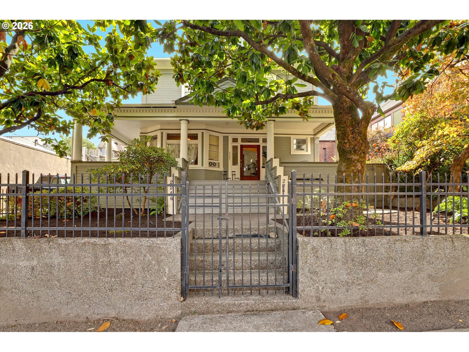 Property Photo:  2246 NW Glisan St  OR 97210 
