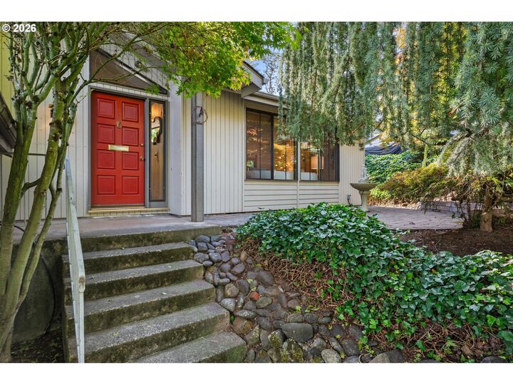 Property Photo: 2760 Malibu Way OR 97405