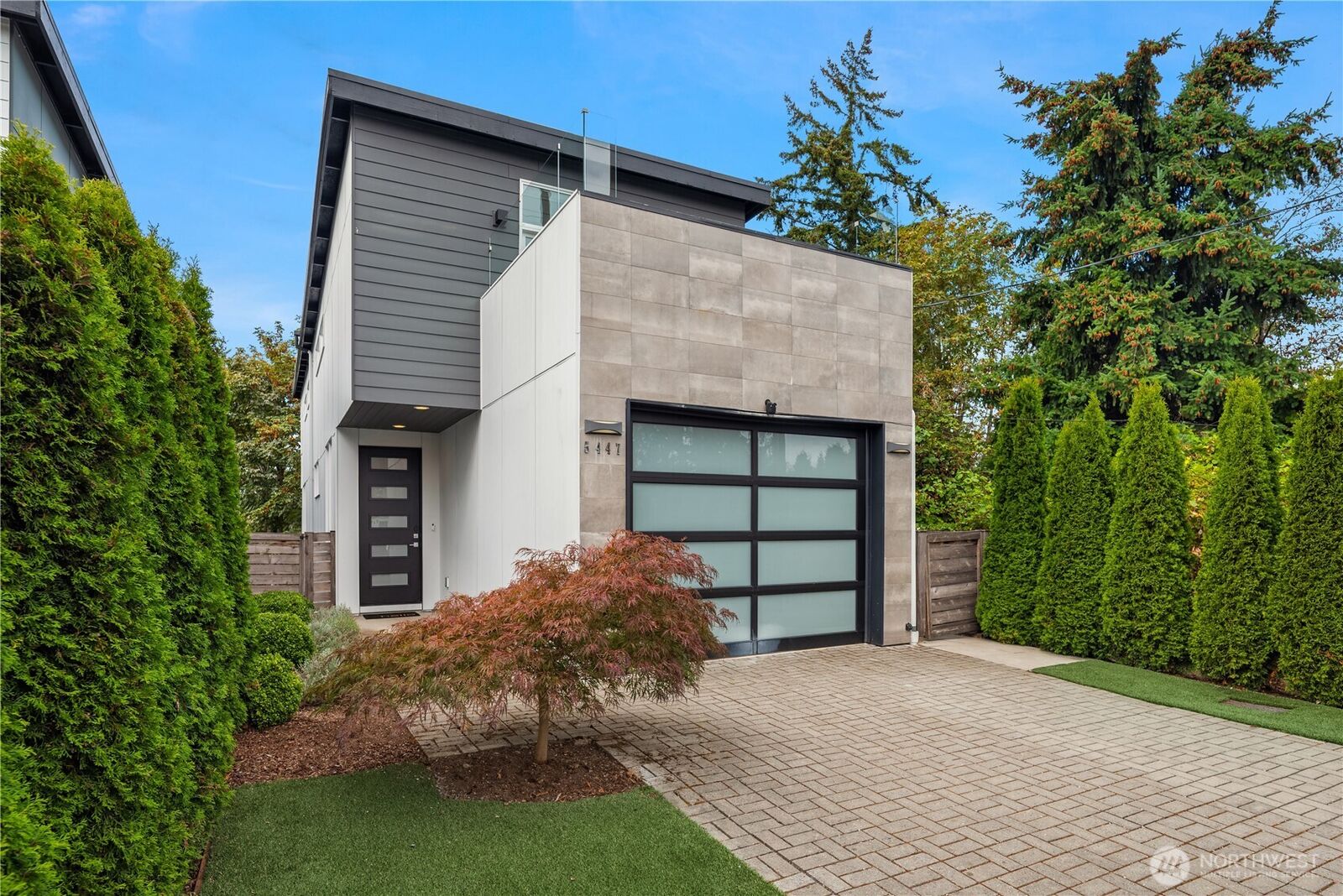 Property Photo:  5447  21st Avenue SW  WA 98106 