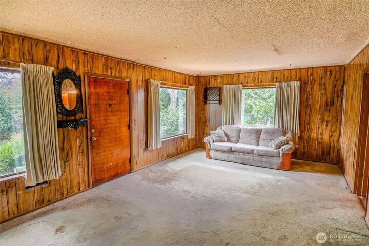Property Photo: 748 N 72nd Street WA 98103