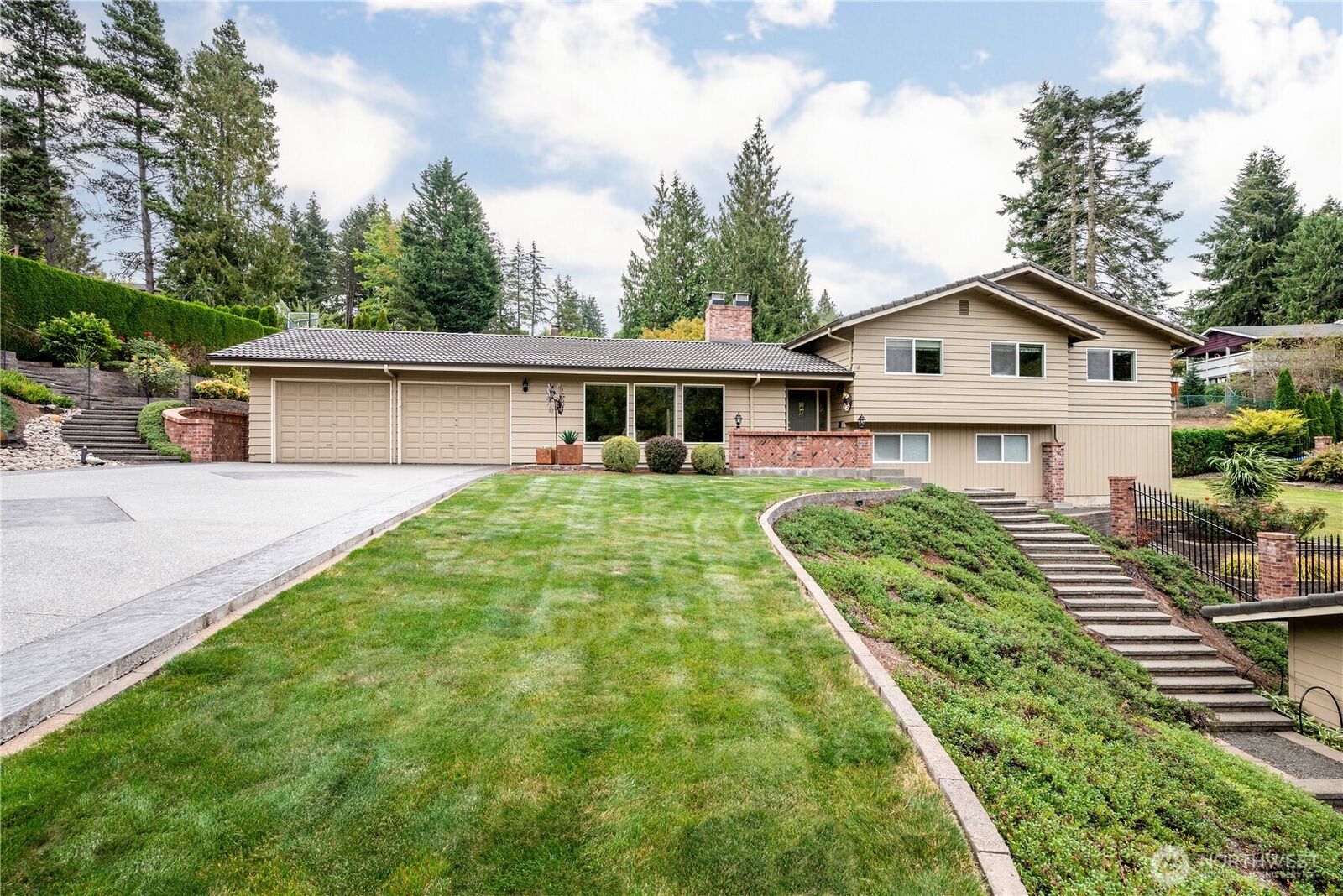 Property Photo: 2454 Archwood Drive WA 98632