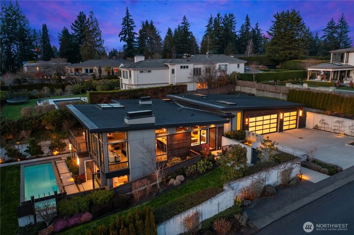 Property Photo: 9404 NE 20th Street WA 98004