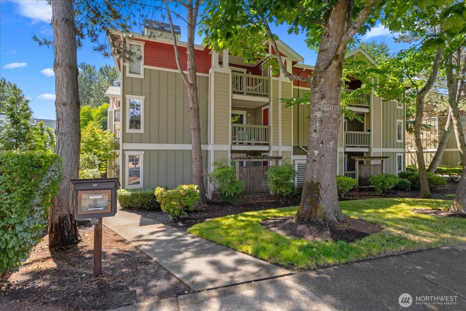 Property Photo:  7711 NE 175th Street F202  WA 98028 