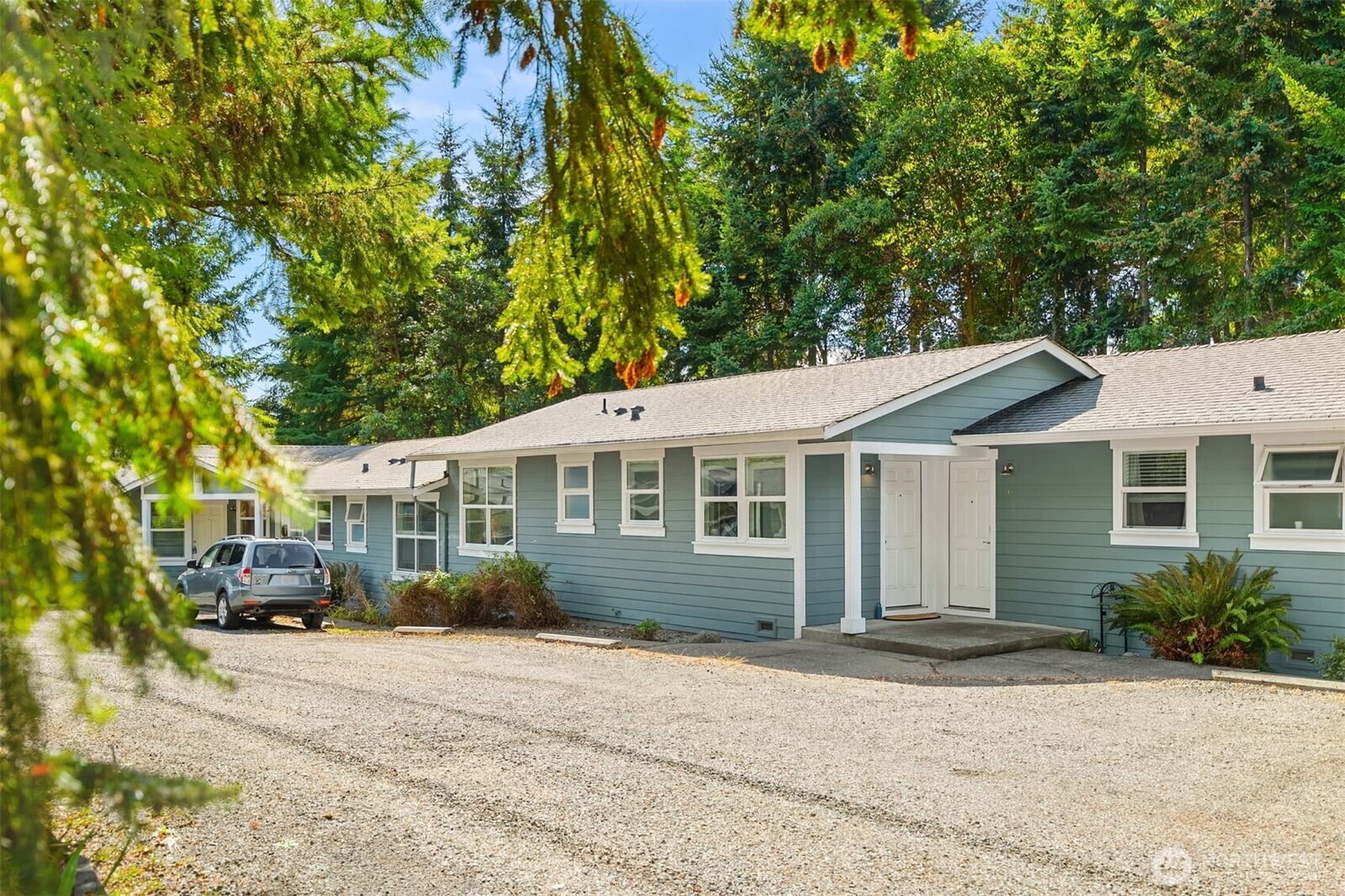 Property Photo:  1574 NE Park View Dr 5  WA 98110 
