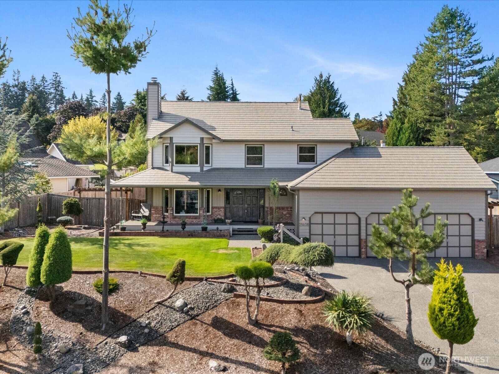 Property Photo:  21408  Elm Drive  WA 98036 