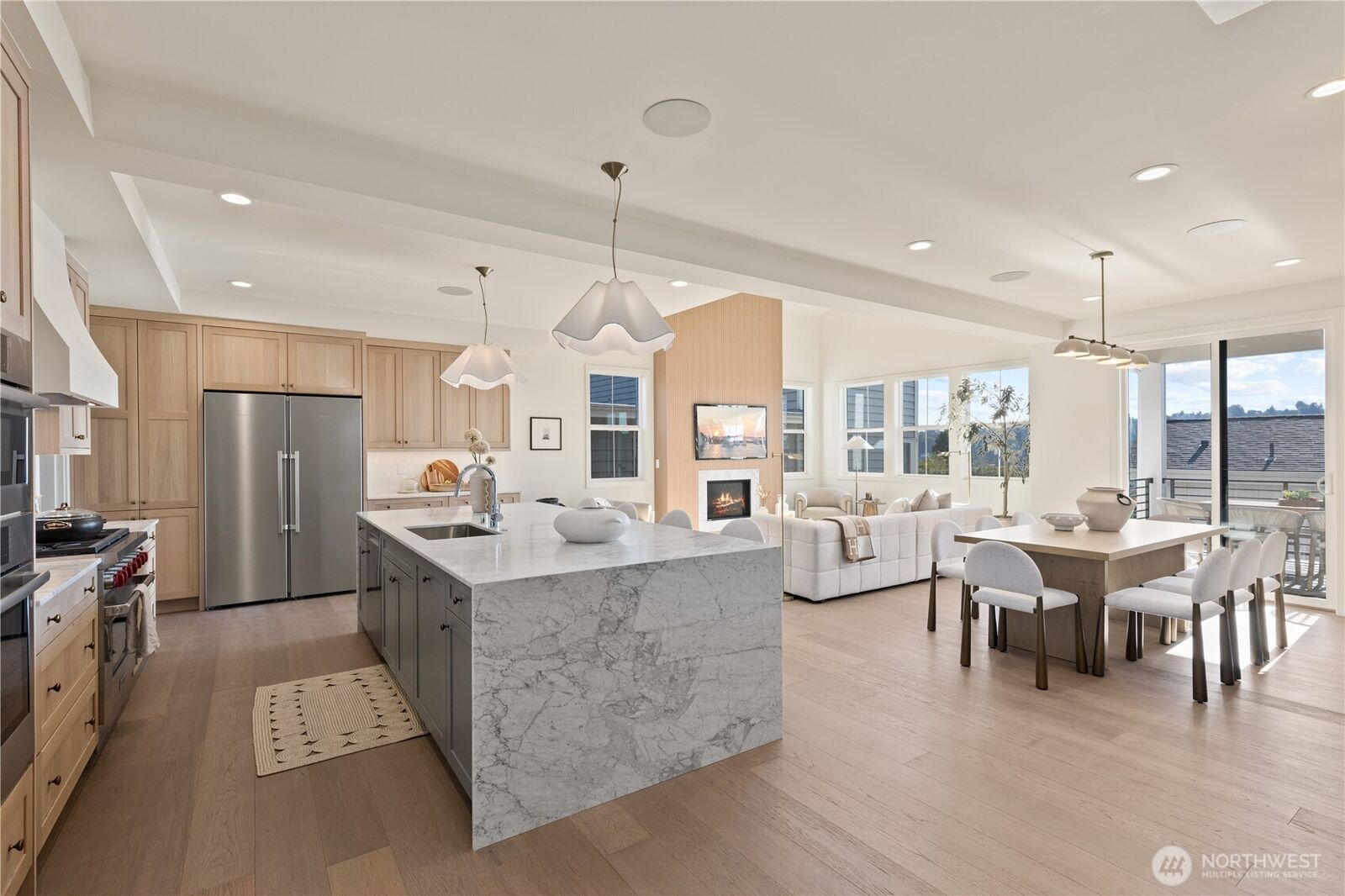 Property Photo: 3243 13th Avenue W WA 98119