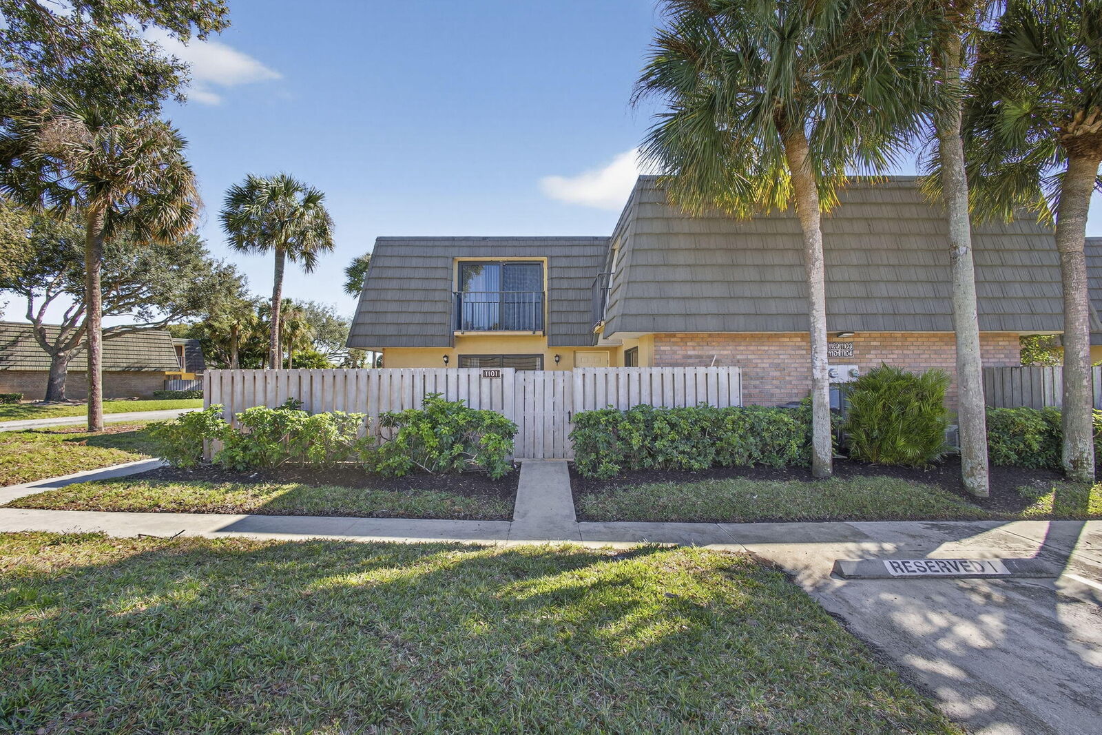 Property Photo:  1101 11th Way  FL 33407 