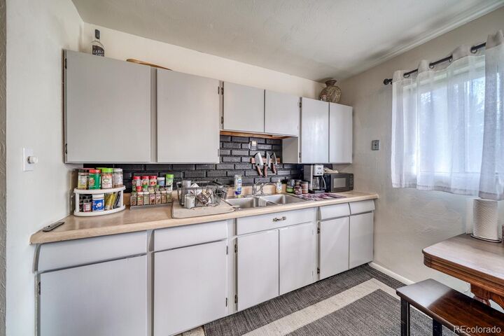 Property Photo:  8 Oak Street  CO 81211 