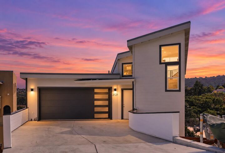 Property Photo: 2121 Arthur Avenue CA 94002