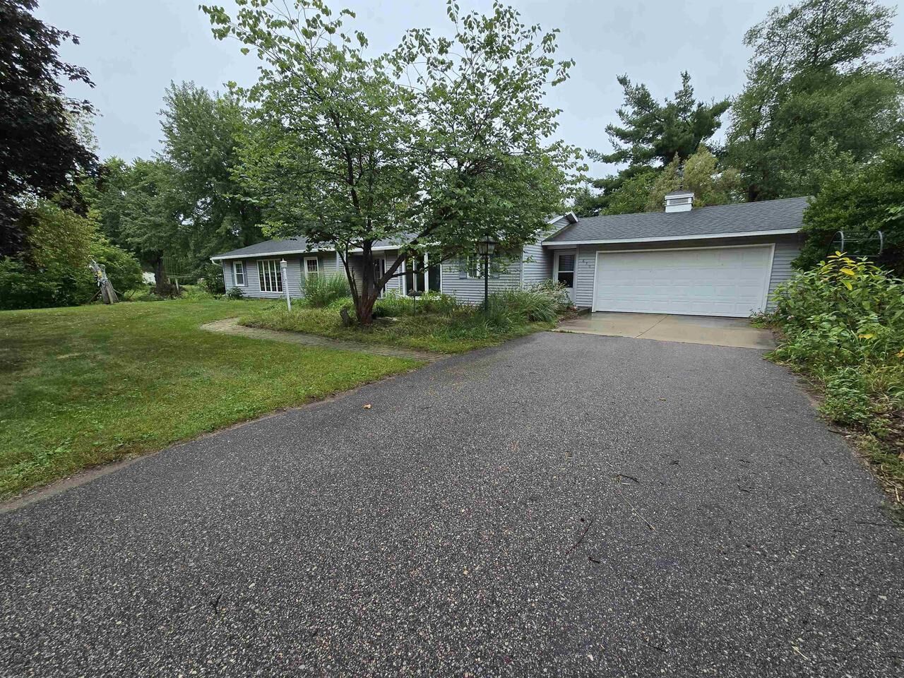 Property Photo:  630 N Albany Street  WI 53588 