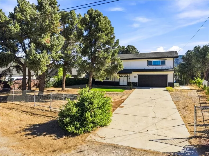Property Photo:  1220 Snowbird Drive  CA 93225 