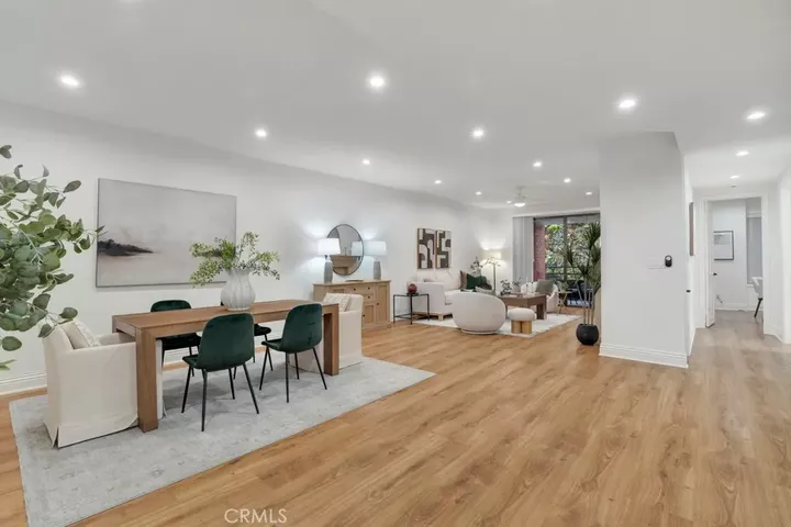 Property Photo:  4792 Park Encino Lane 102  CA 91436 
