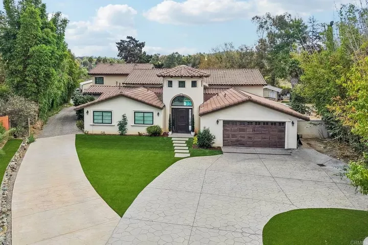 Property Photo: 519 Meadowmist Court CA 92024