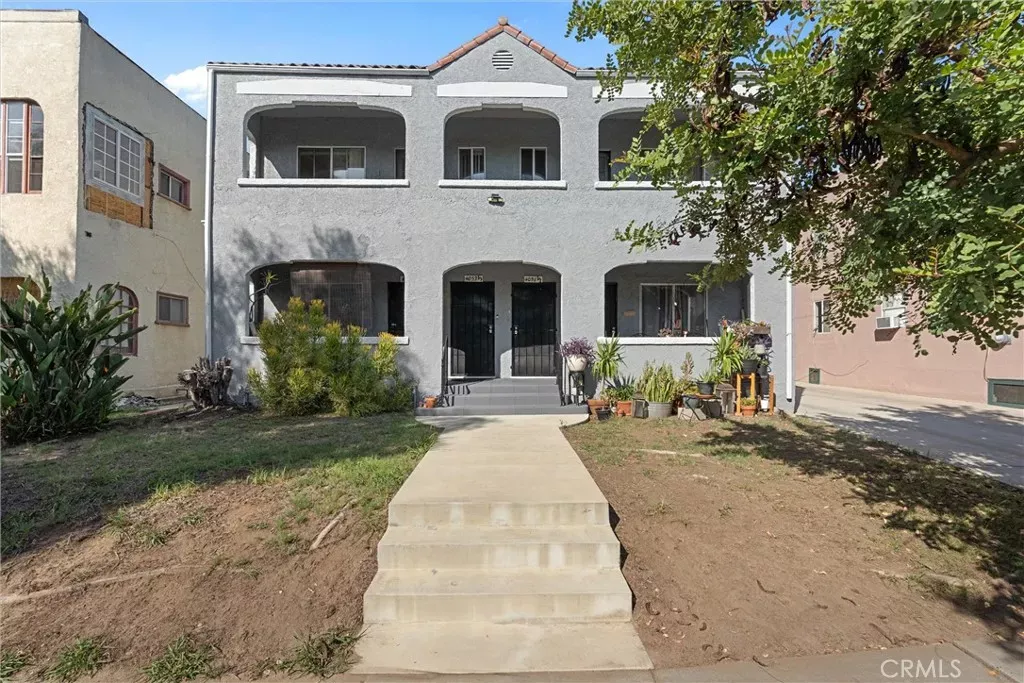 Property Photo:  4051 W 21st  CA 90018 