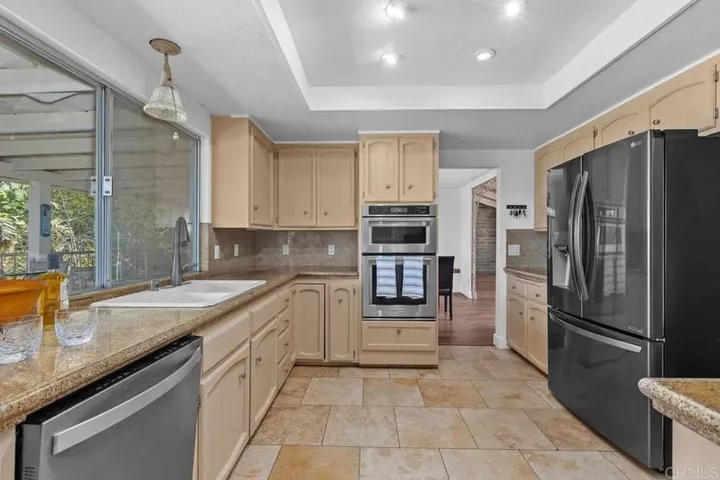Property Photo:  1154 Via Valle  CA 92029 