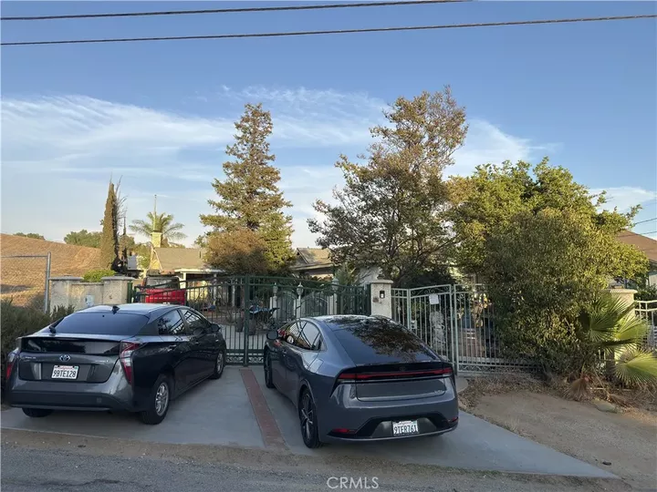 Property Photo: 5349 Norwood CA 92505